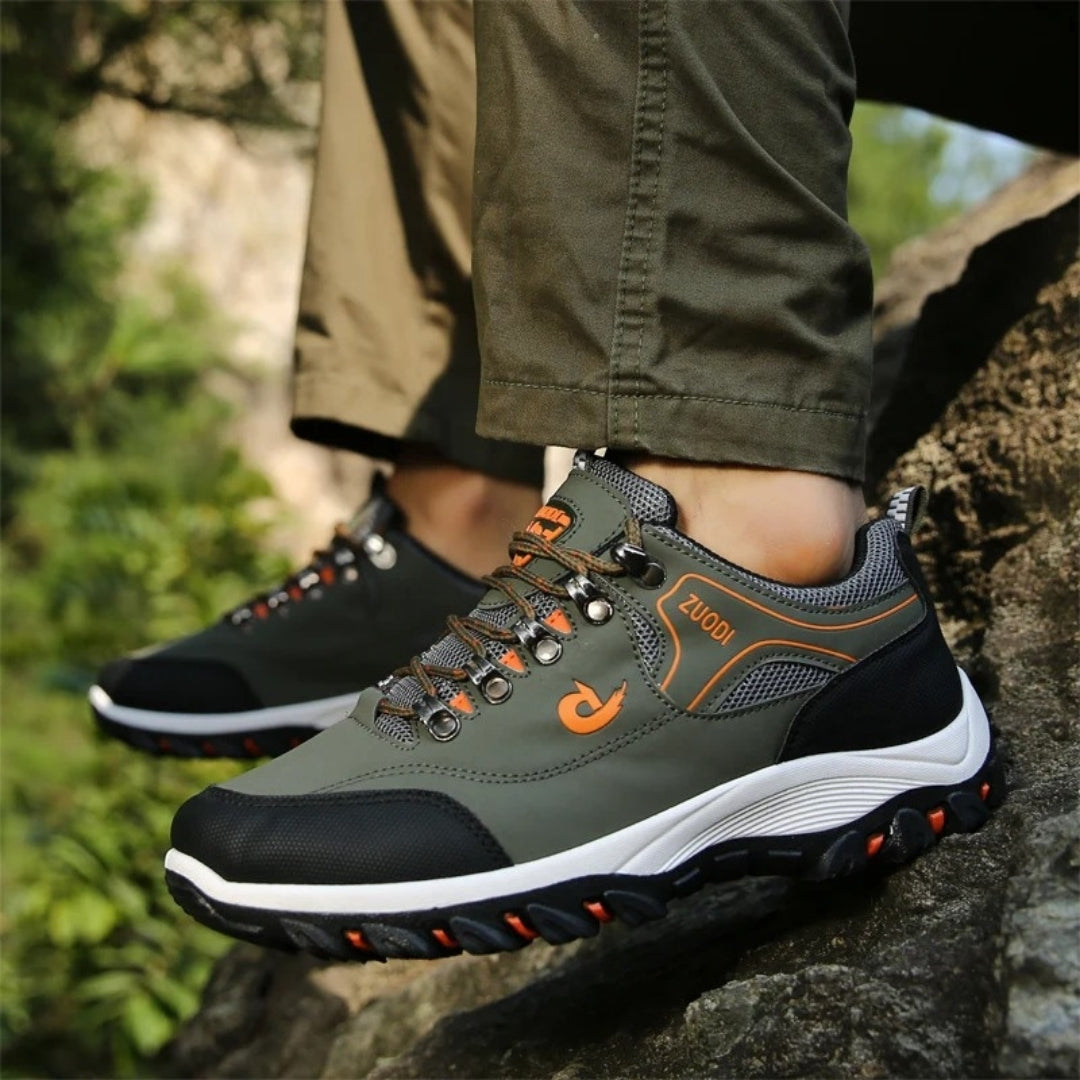 Men’s lace-up trail hiking shoes with rugged sole
