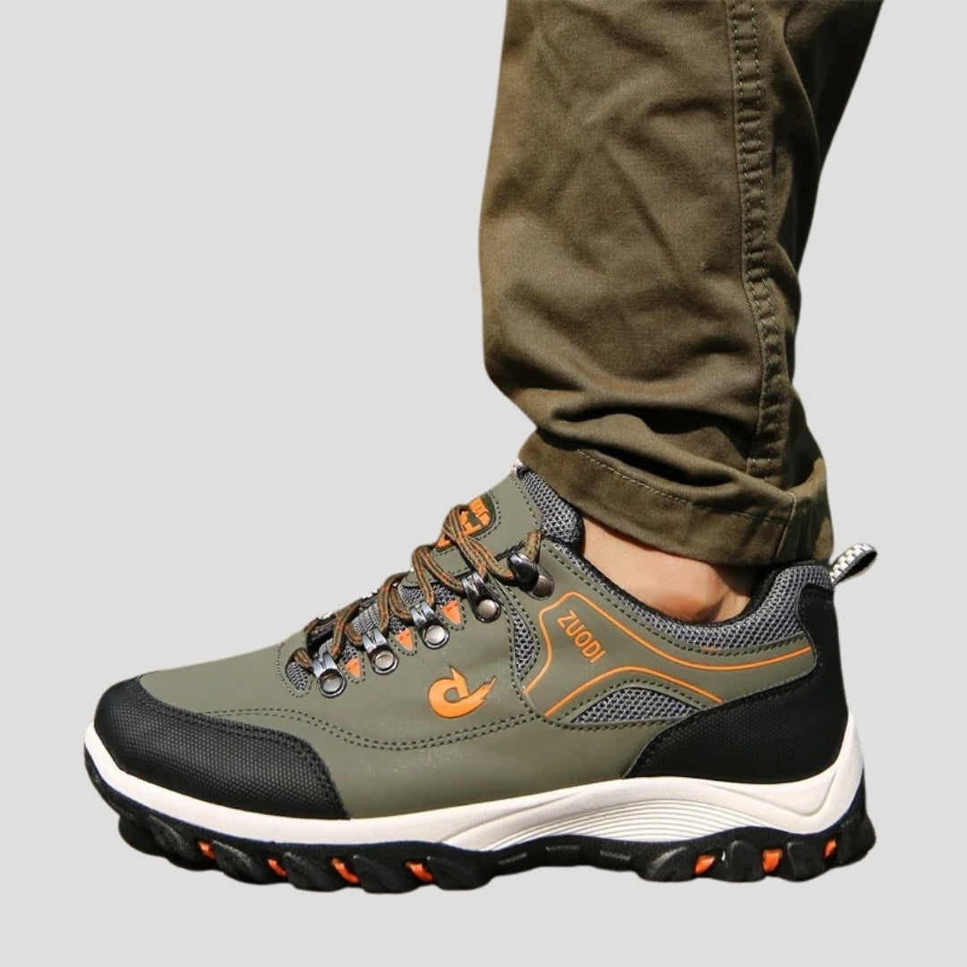 Men’s lace-up trail hiking shoes with rugged sole