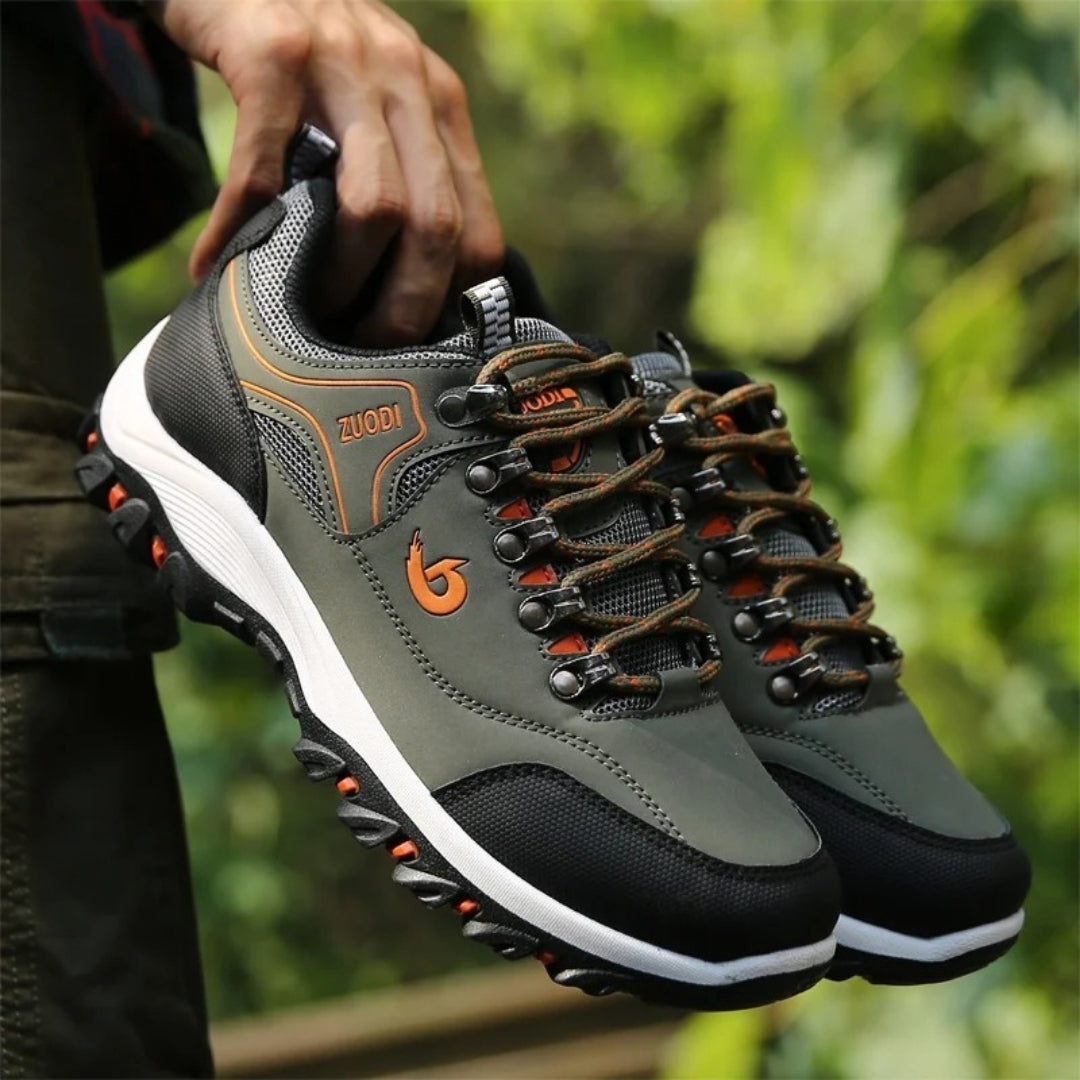 Men’s lace-up trail hiking shoes with rugged sole