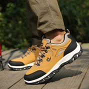 Men’s lace-up trail hiking shoes with rugged sole