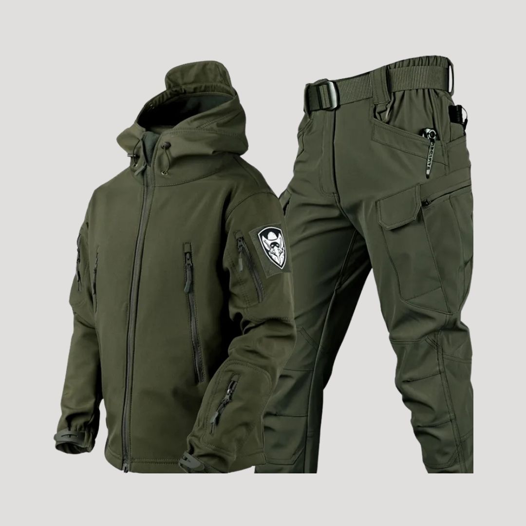 Men’s waterproof winter coat and cargo trousers set