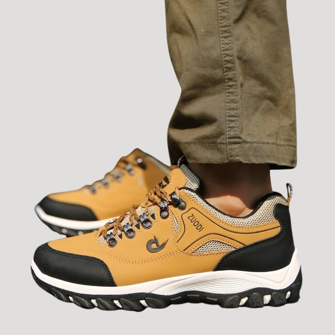 Men’s lace-up trail hiking shoes with rugged sole