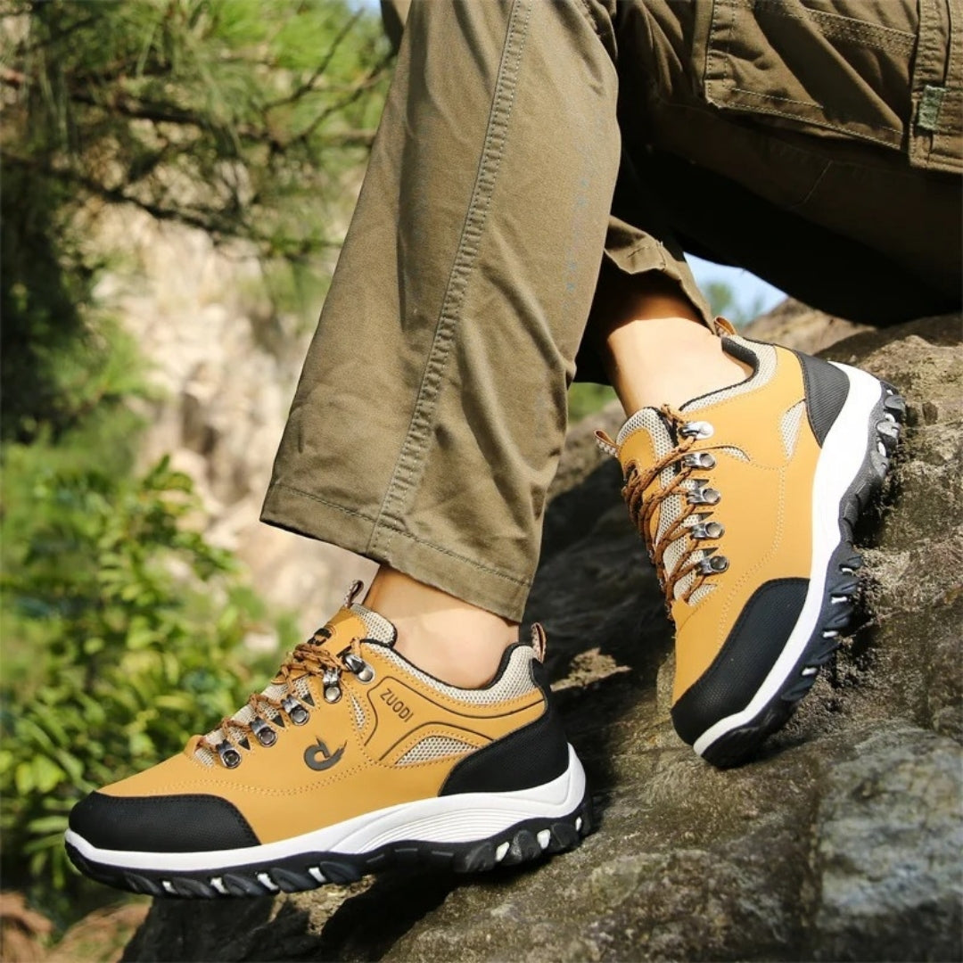 Men’s lace-up trail hiking shoes with rugged sole