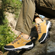Men’s lace-up trail hiking shoes with rugged sole