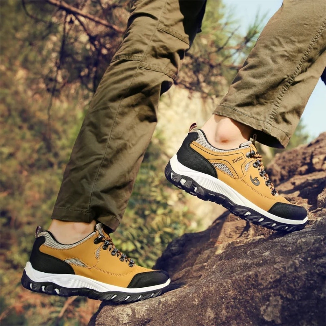 Men’s lace-up trail hiking shoes with rugged sole