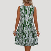 Women’s sleeveless printed knee length shift dress