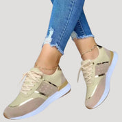 Women’s lightweight comfortable walking sneakers