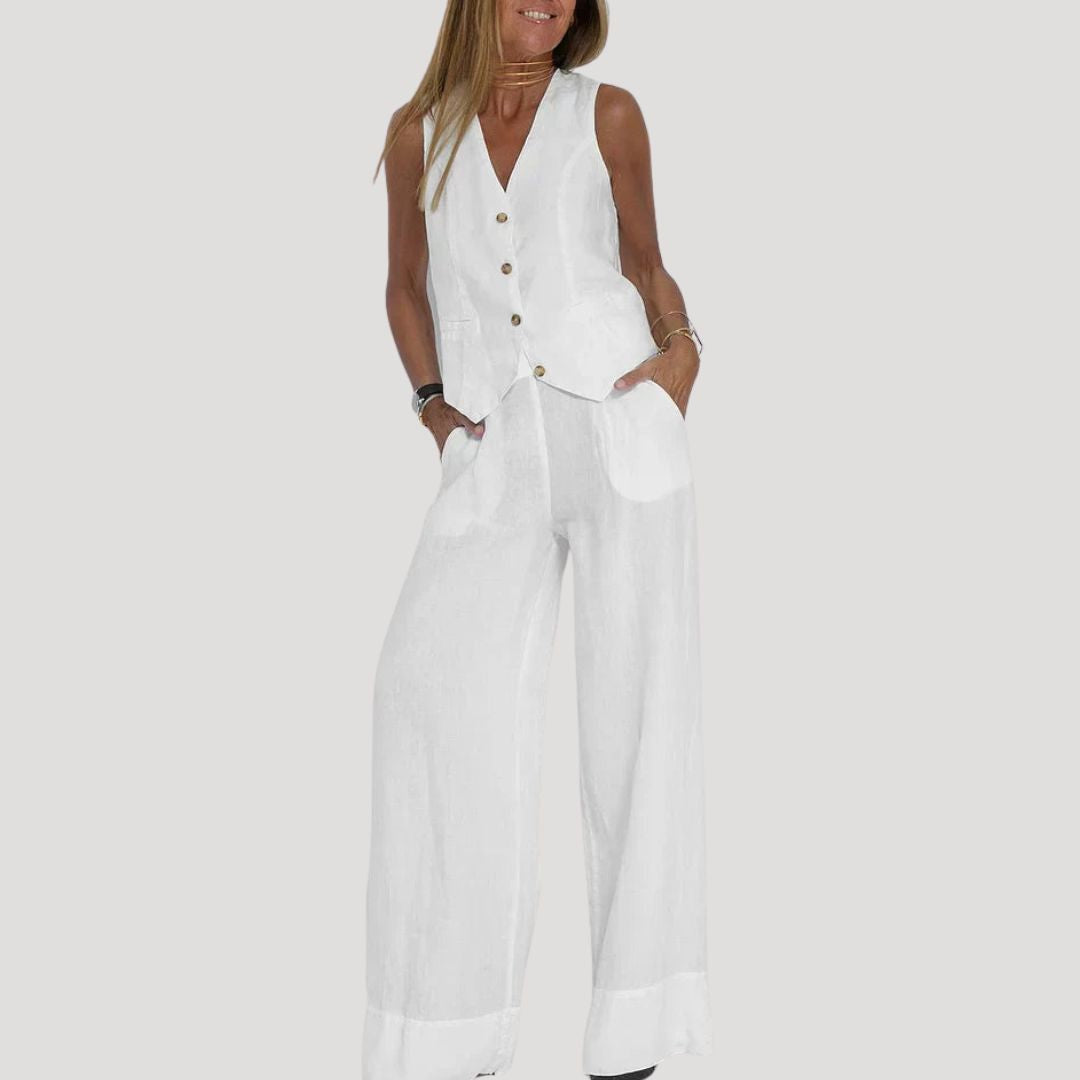 Women’s lightweight two-piece suit with gilet