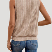 Ribbed sleeveless keyhole top