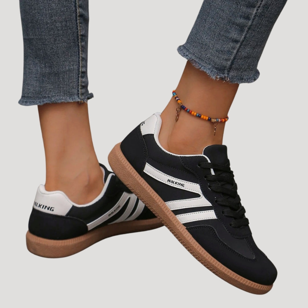 Women’s lace-up retro sneakers with contrast stripes