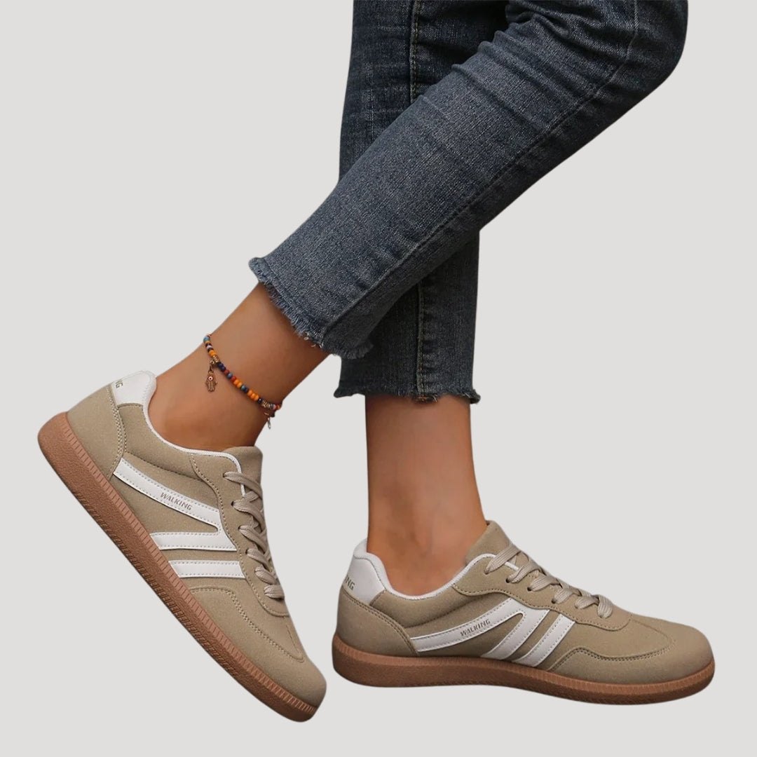 Women’s lace-up retro sneakers with contrast stripes