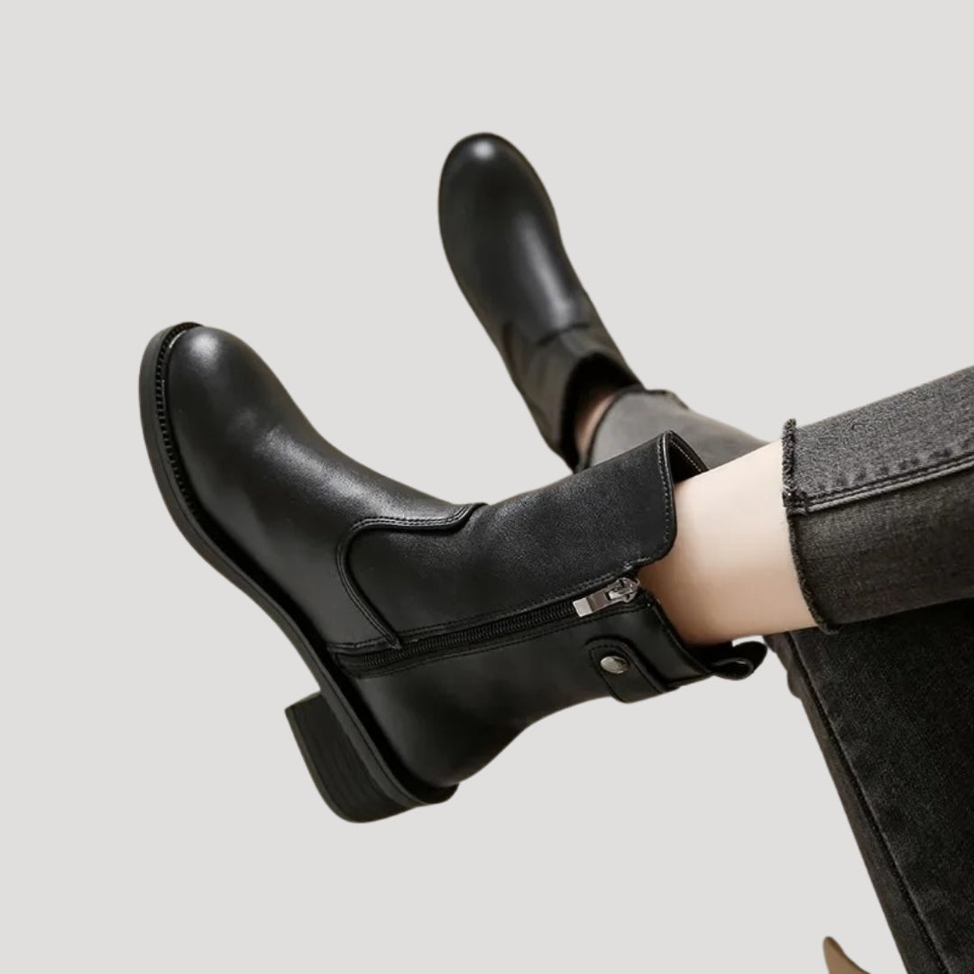 Women’s versatile black ankle boots