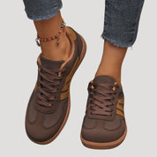 Women’s lace-up retro sneakers with contrast stripes