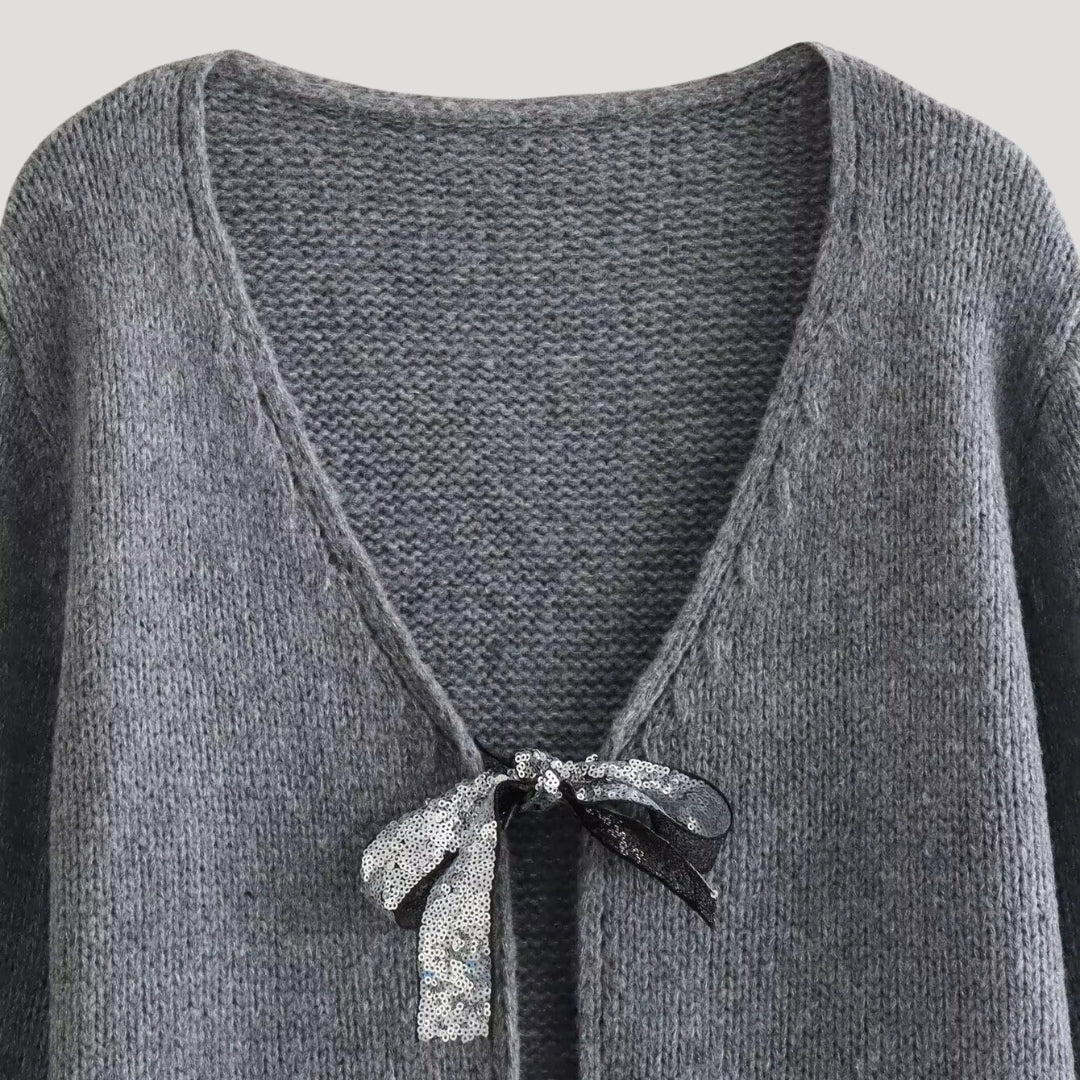 Women knitted cardigan with bows