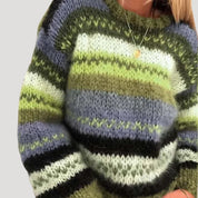 Women’s oversized knitted jumper in winter colours
