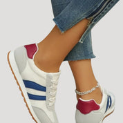 Women’s retro lace-up running sneakers with stripe detail