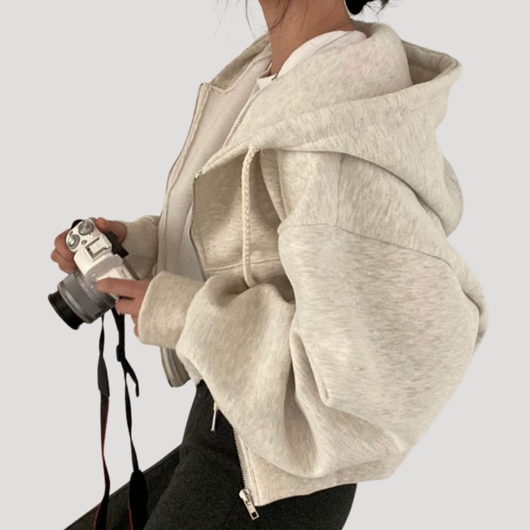 Women’s oversized zip up hoodie for winter layering