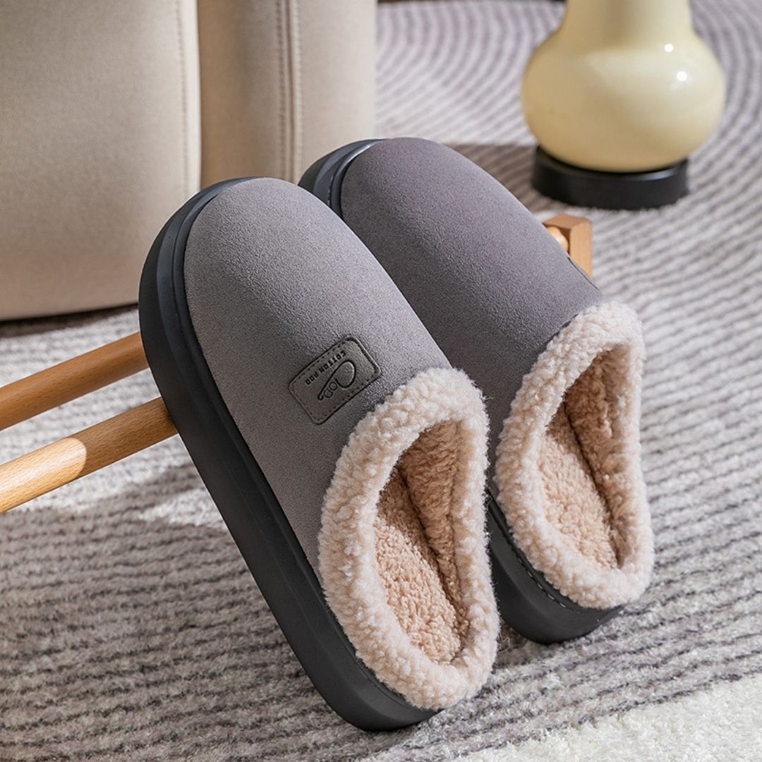 Women’s warm fleece-lined house slipper sock slippers