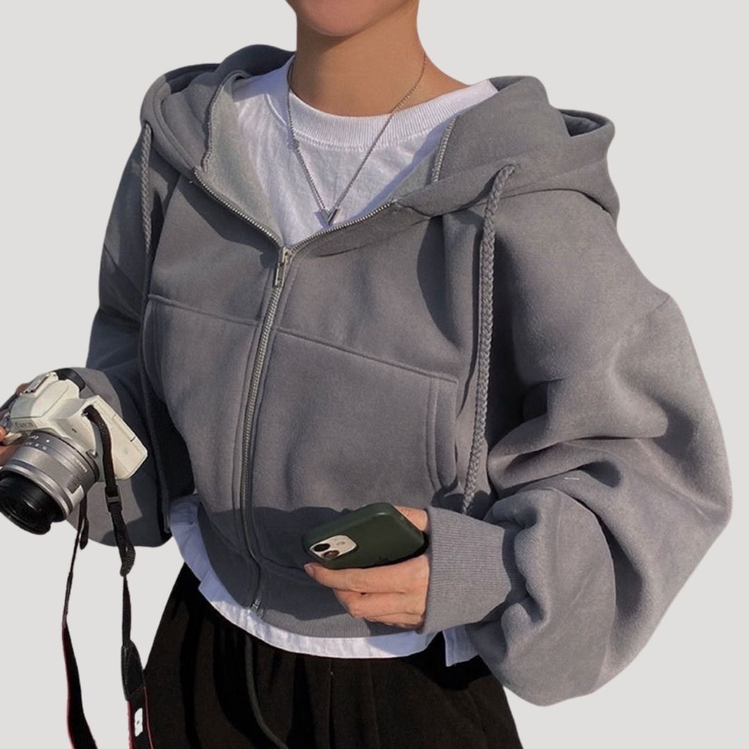 Women’s oversized zip up hoodie for winter layering