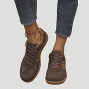 Women’s lace-up casual sneakers with stripe detail