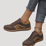Women’s lace-up casual sneakers with stripe detail