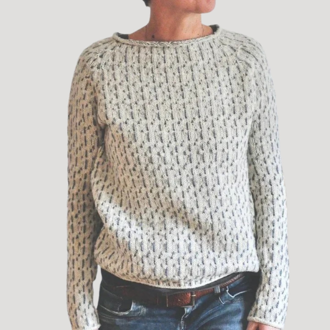 Women’s oversized fine knit jumper crew neck