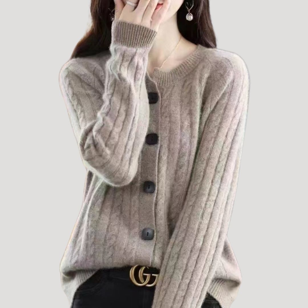 Women’s ribbed button up chunky knitted sweater