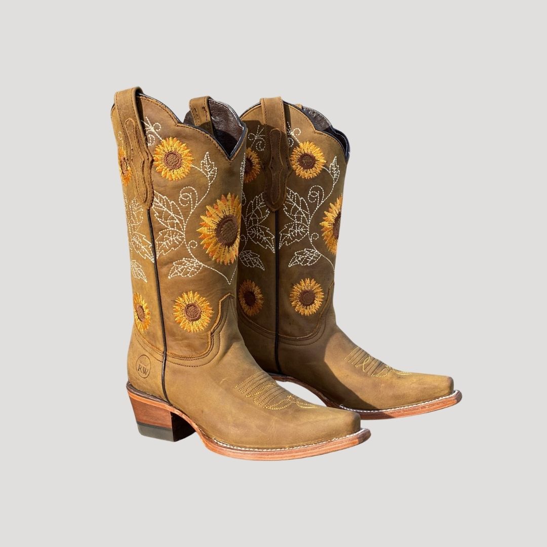 Women’s embroidered western ankle cowboy boots