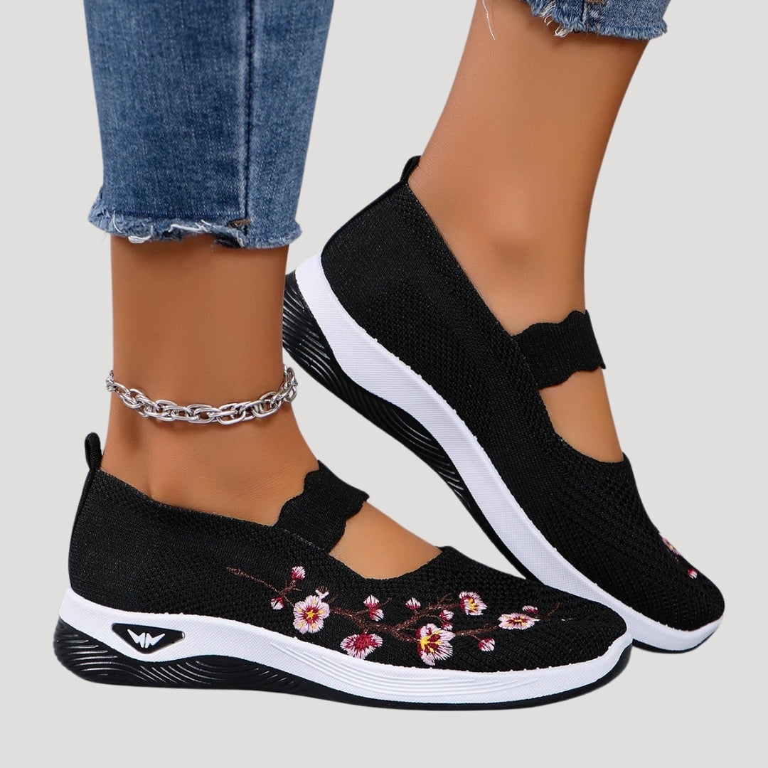 Women’s breathable slip ins mesh walking shoes