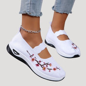 Women’s breathable slip ins mesh walking shoes