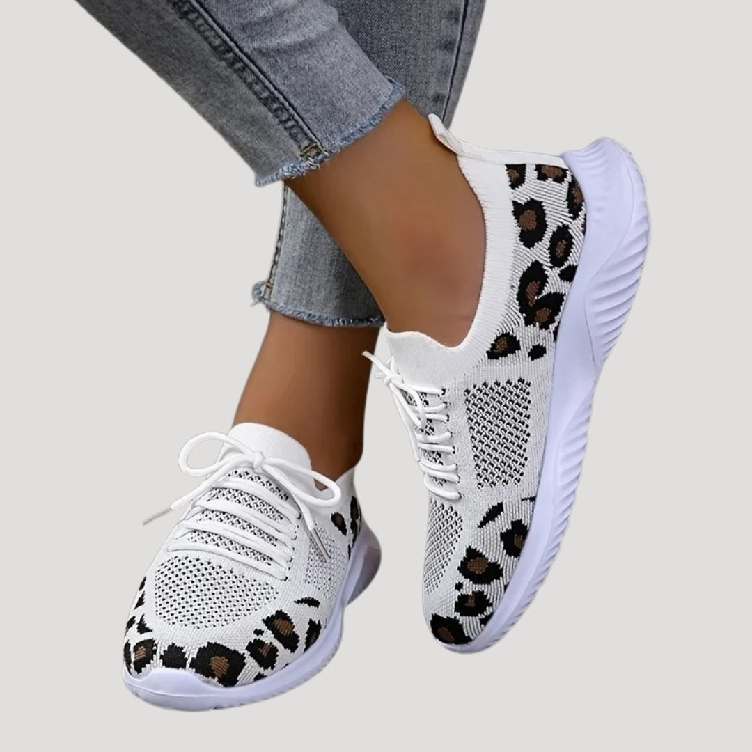 Women’s breathable knit sneakers with leopard print detail