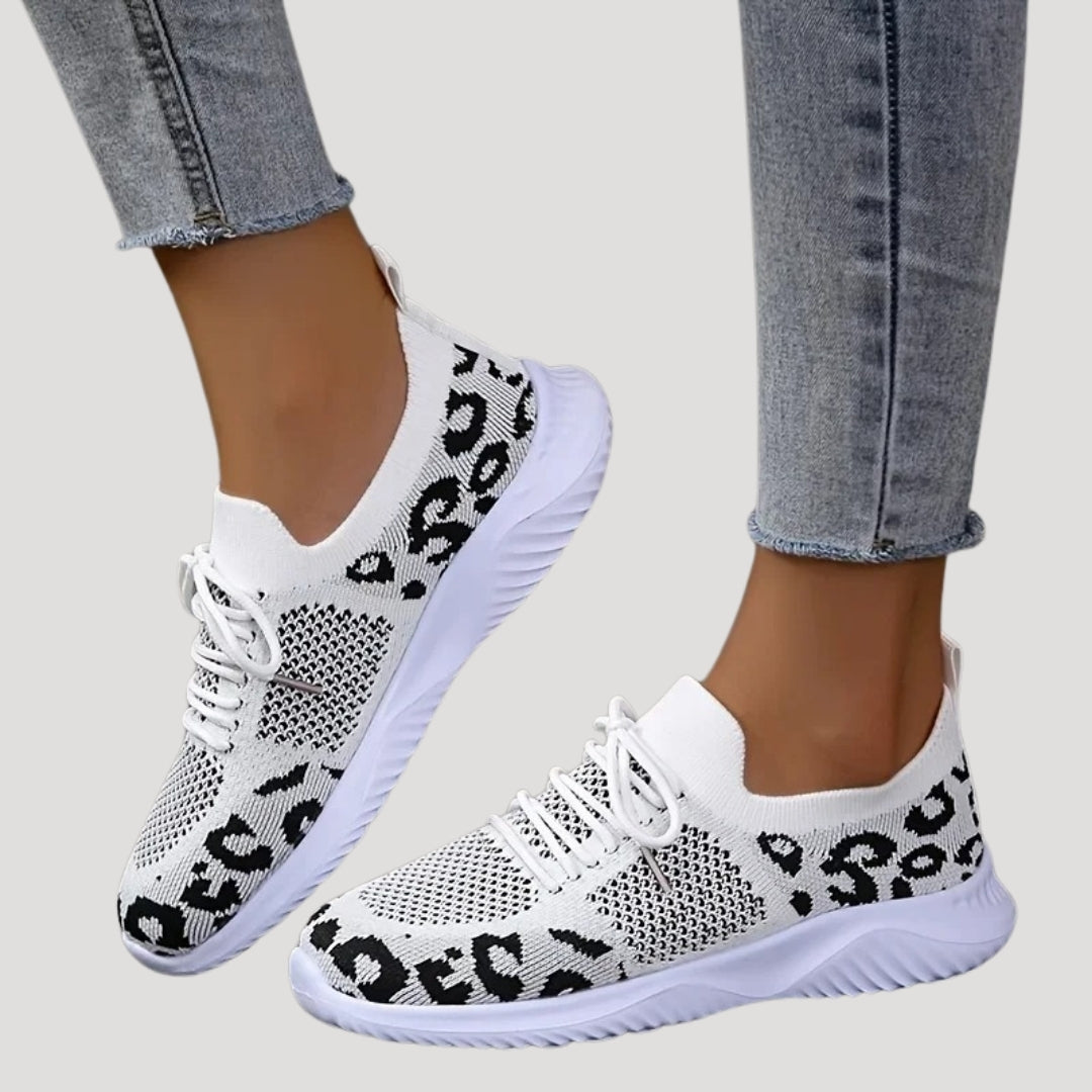 Women’s breathable knit sneakers with leopard print detail