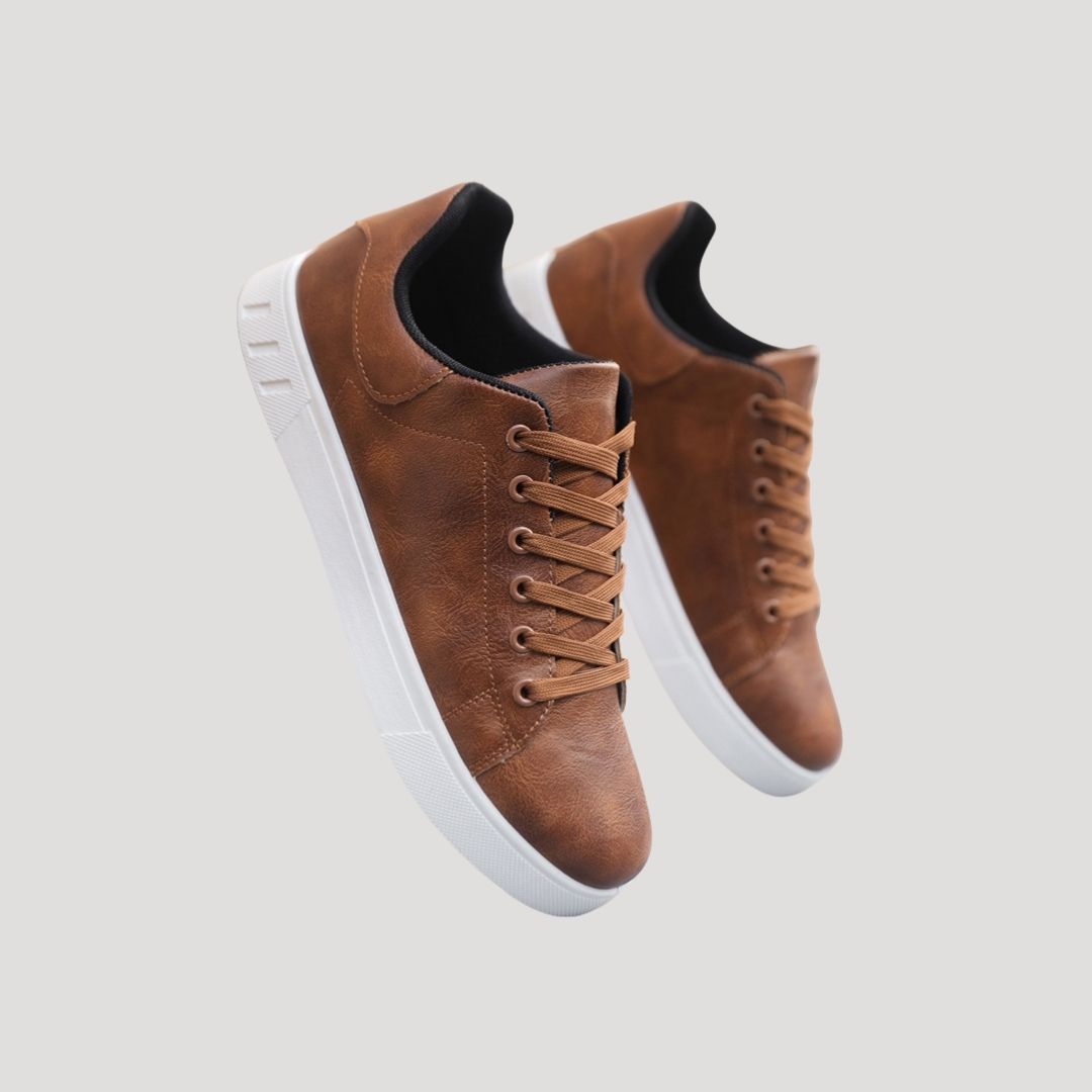 Men’s black leather smart casual trainers