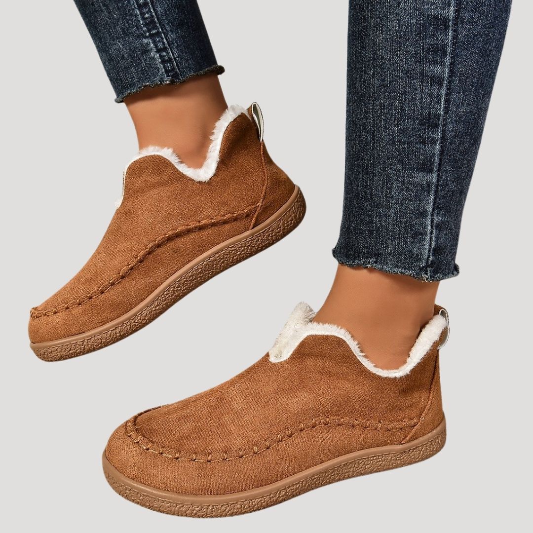 Women’s fur lined slip on winter snow boots