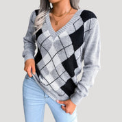 Women’s v neck knitted jumper oversized winter style