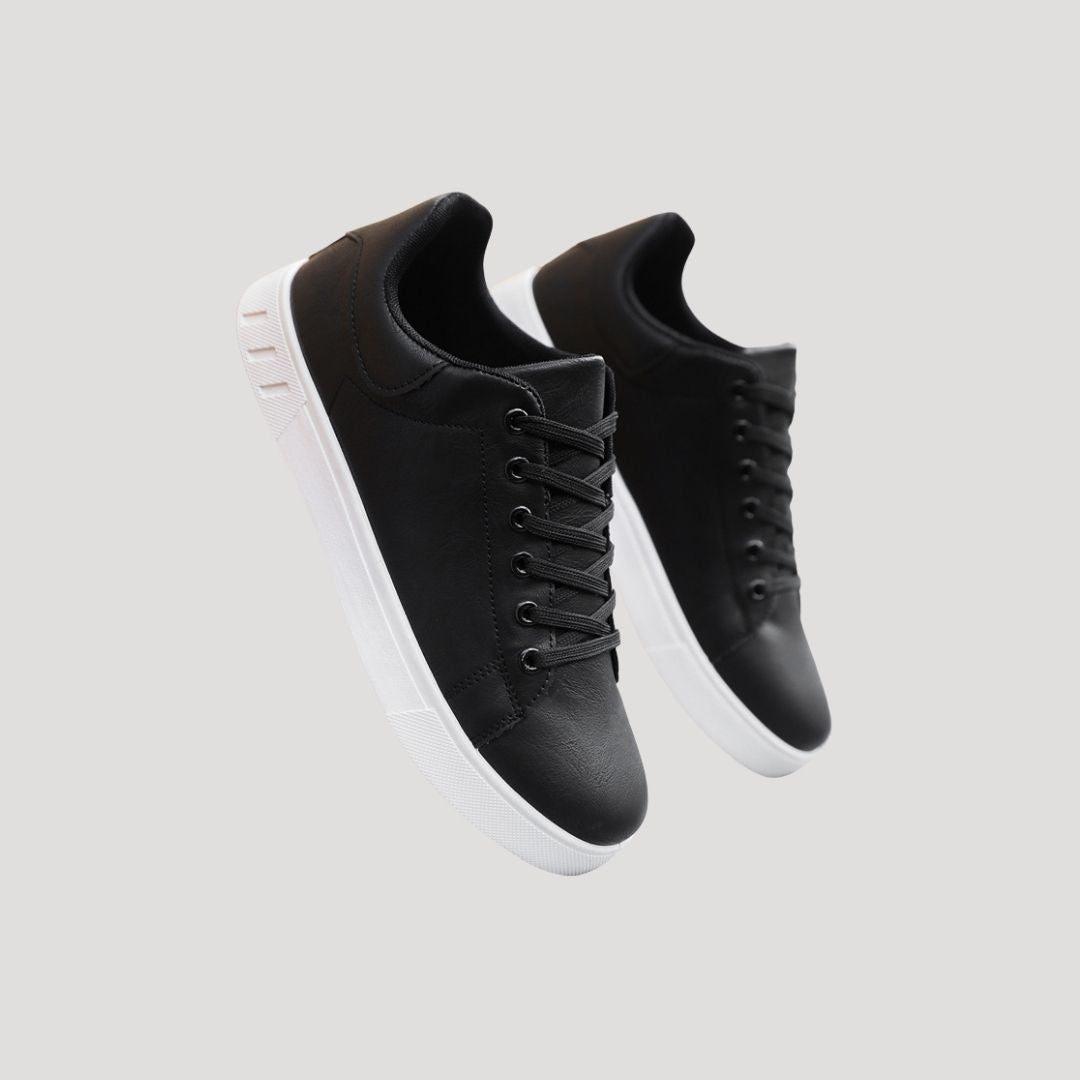 Men’s black leather smart casual trainers