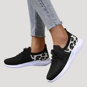 Women’s breathable knit sneakers with leopard print detail