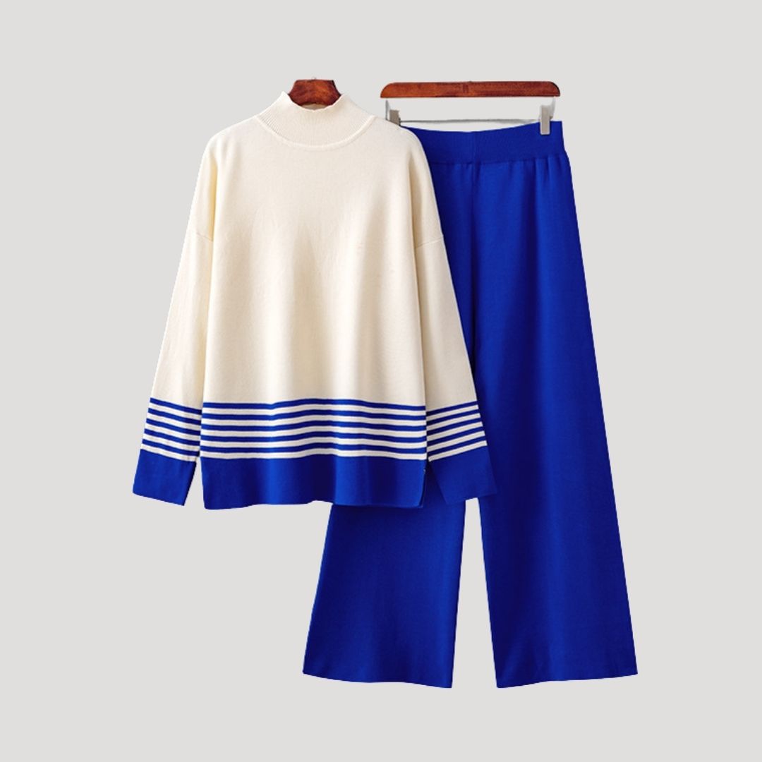 Women’s knitted loungewear set with oversized jumper
