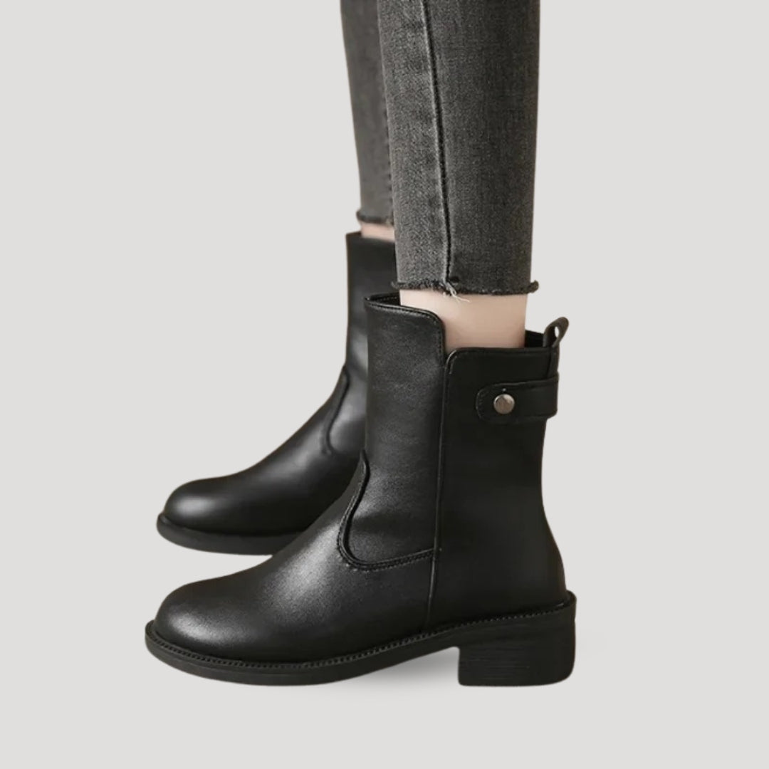 Women’s versatile black ankle boots